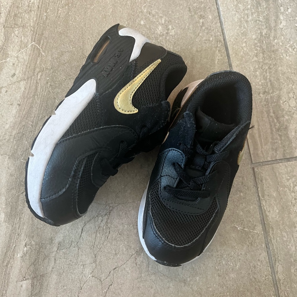 Nike Toddler 10C Black Gold Airmax Tennis Shoes